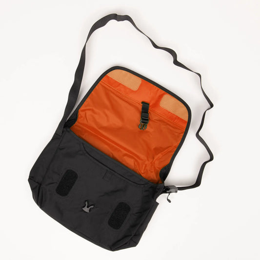 mont-bell: Bernina Flap Shoulder M