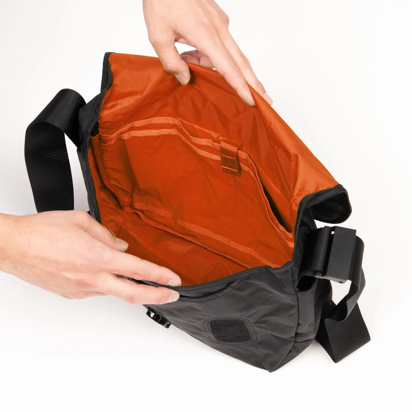 mont-bell: Bernina Flap Shoulder M