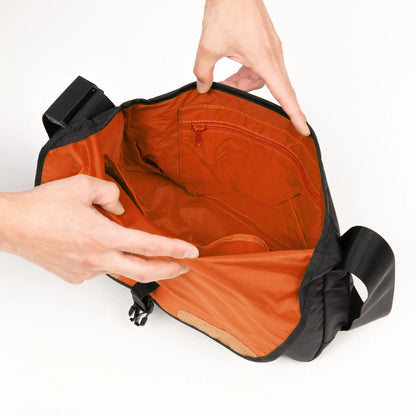 mont-bell: Bernina Flap Shoulder M