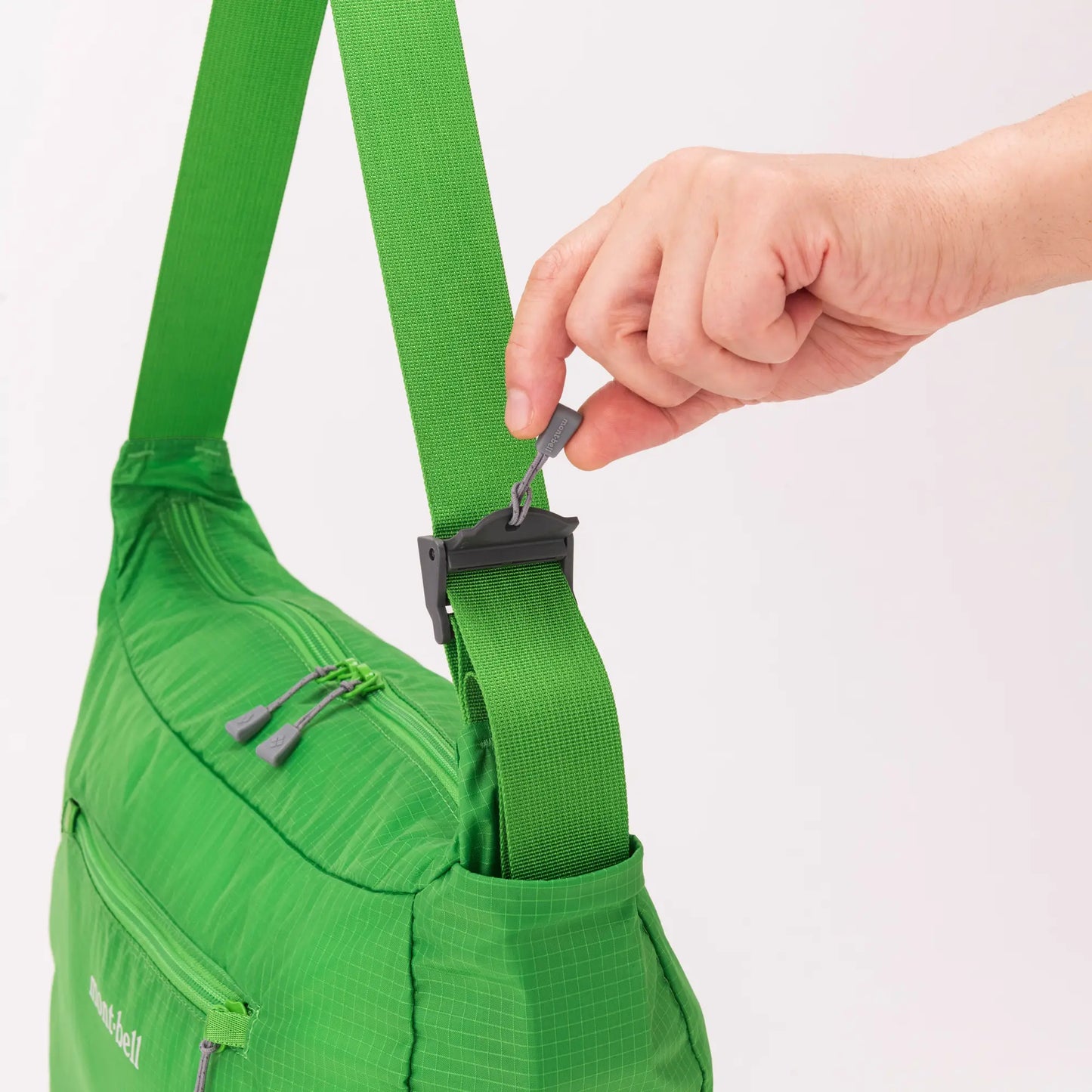 mont-bell: Pocketable Light Shoulder M