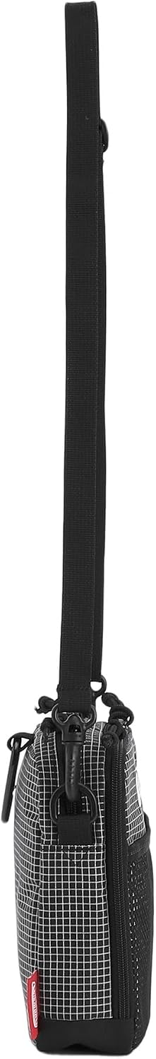 Coleman Walker Pouch S black lip detail