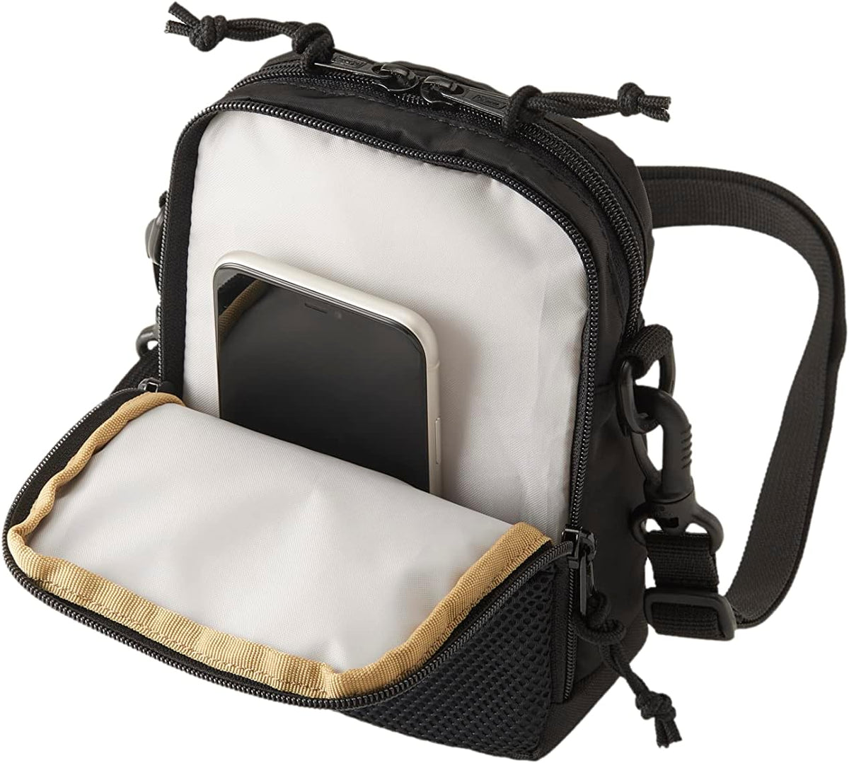 Coleman Walker Pouch S shared detail