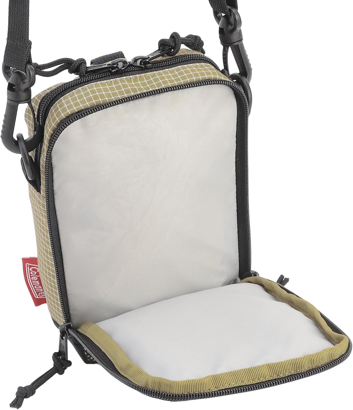 Coleman Walker Pouch S Coyote Trip lifestyle 5