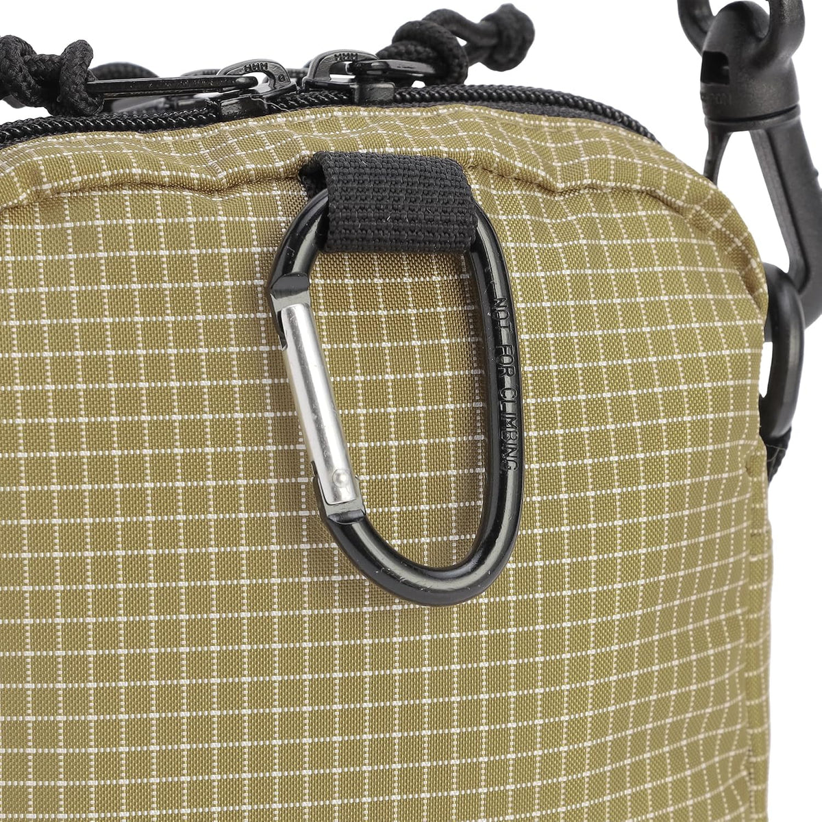 Coleman Walker Pouch S Coyote Trip lifestyle 3